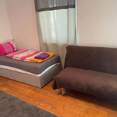 Apartman Mit Schlafzimmer